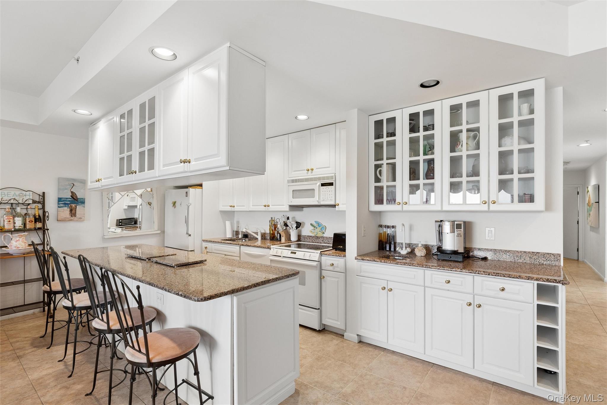 260 Dune Road, Unit 79 Westhampton Beach, NY 11978 - Photo 3 of 18