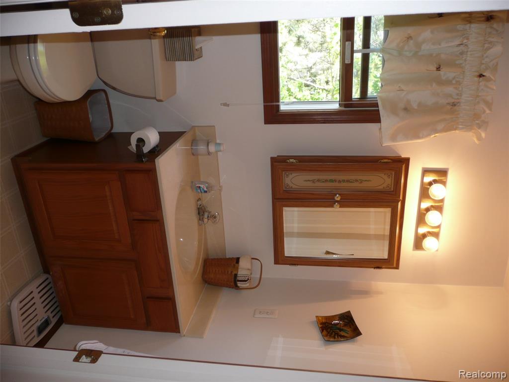 2388 Ava Howell, MI 48843 - Photo 15 of 31