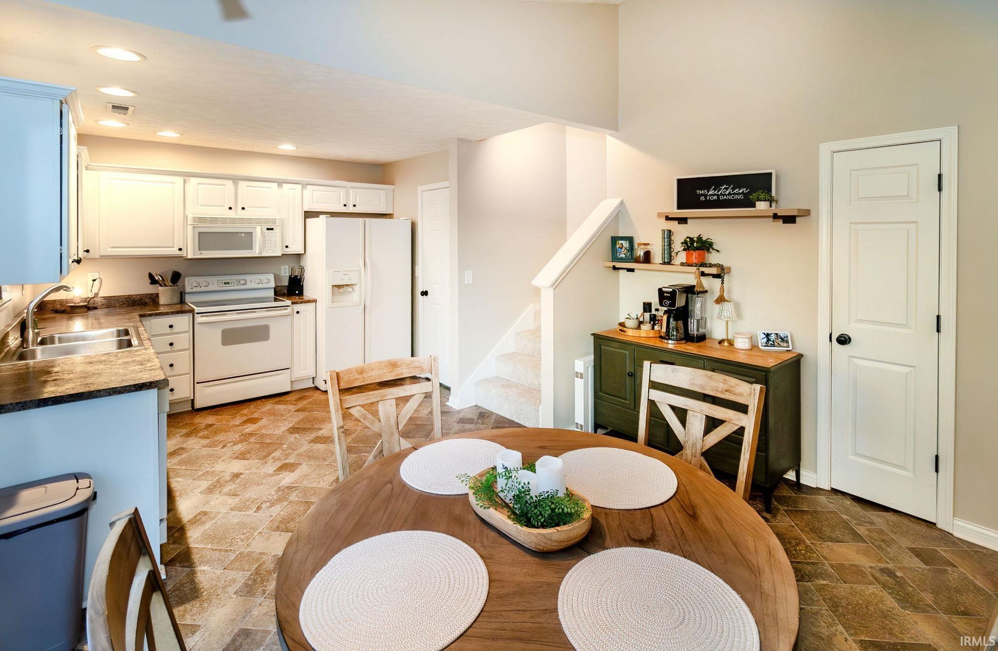 9820 Chatteris Road Evansville, IN 47725 - Photo 14 of 18