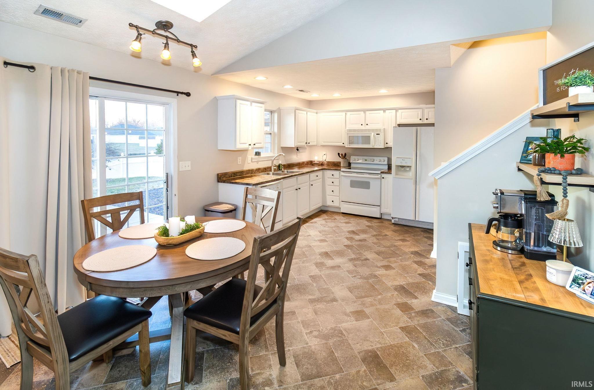 9820 Chatteris Road Evansville, IN 47725 - Photo 16 of 18