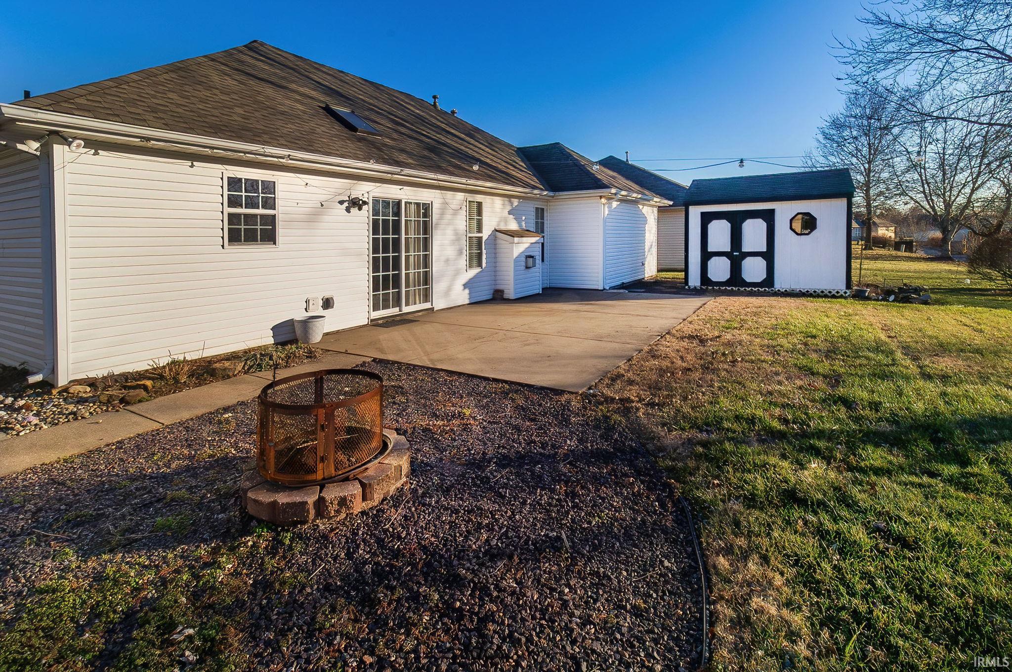 9820 Chatteris Road Evansville, IN 47725 - Photo 4 of 18