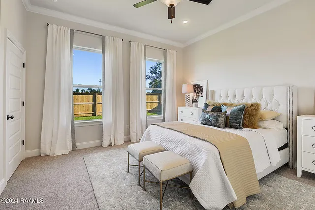 $461,045 | 107 Canehaven Boulevard, Youngsville, LA 70592