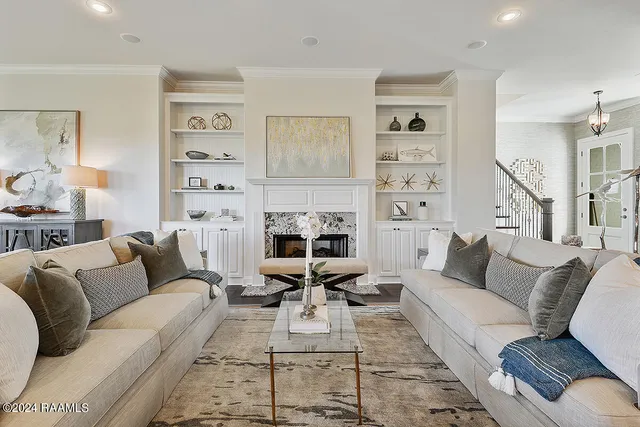 $461,045 | 107 Canehaven Boulevard, Youngsville, LA 70592