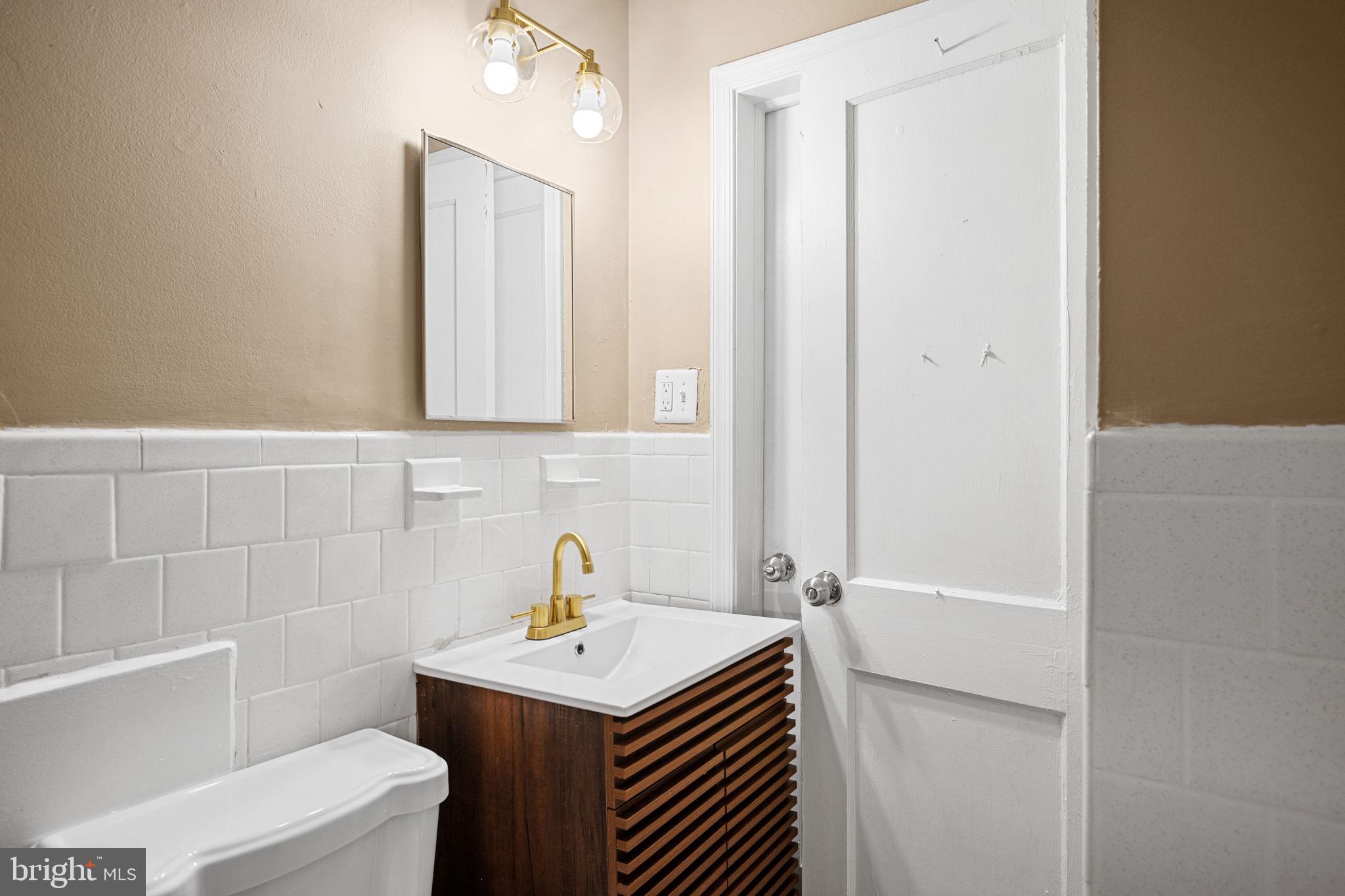 708 South Woodington Road Baltimore, MD 21229 - Photo 19 of 29 Gallery Image 19