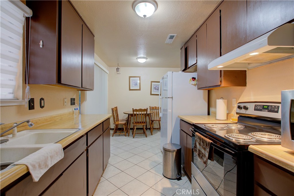 49 West Swallow Street Merced, CA 95341 - Photo 17 of 28