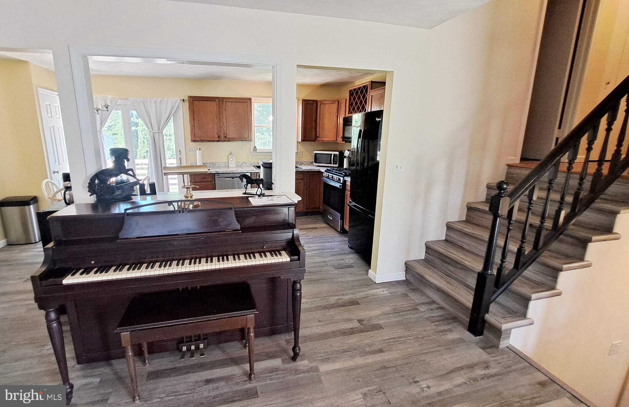 451 Clover Lane Hanover, PA 17331 - Photo 11 of 74 Family Room