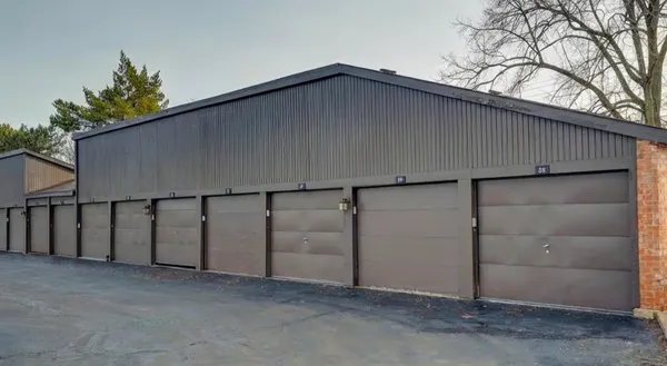 $210,000 | 740 St Andrews Lane, Unit 35, Crystal Lake, IL 60014