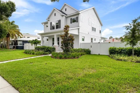 $1,200,000 | 7428 Burlington Avenue North, St. Petersburg, FL 33710