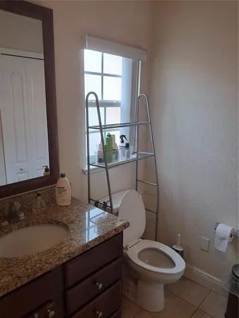 $285,000 | 222 David Walker Drive, Unit C2, Tavares, FL 32778