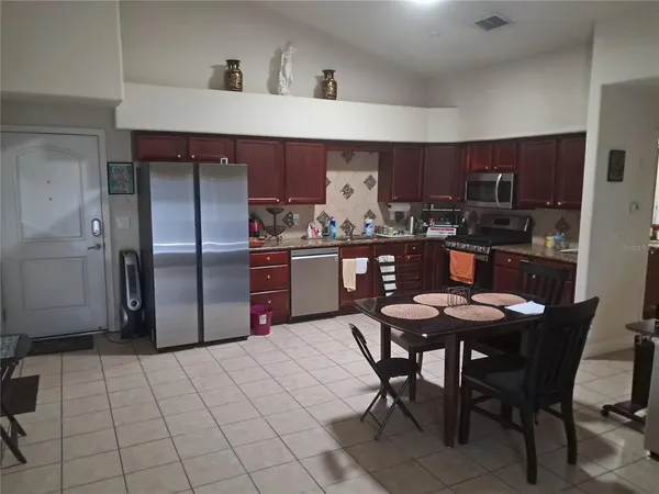 $285,000 | 222 David Walker Drive, Unit C2, Tavares, FL 32778