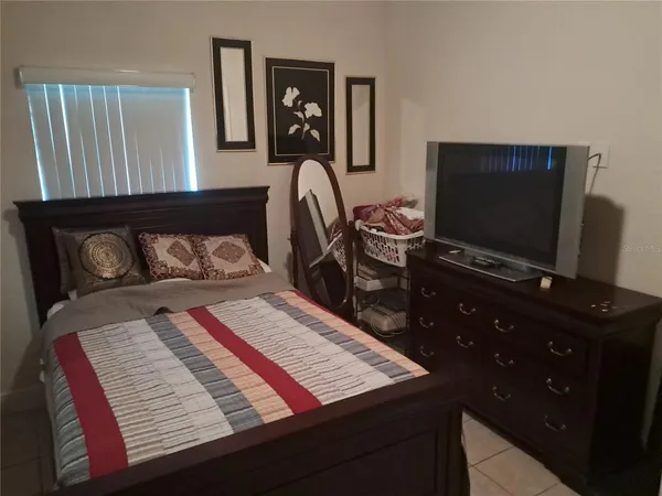 $285,000 | 222 David Walker Drive, Unit C2, Tavares, FL 32778