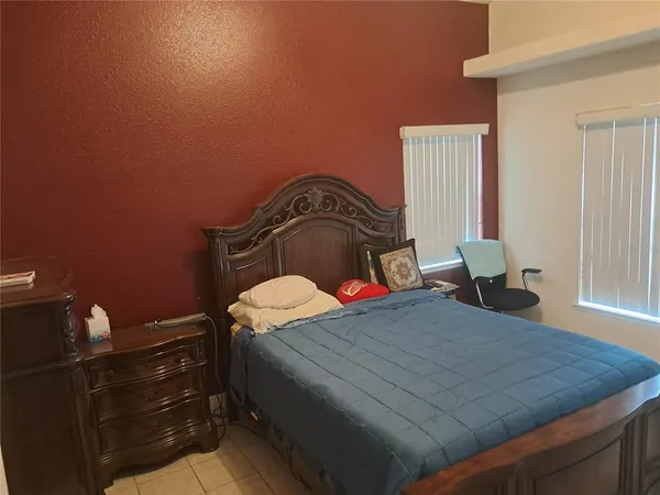 $285,000 | 222 David Walker Drive, Unit C2, Tavares, FL 32778