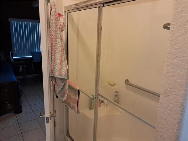 $285,000 | 222 David Walker Drive, Unit C2, Tavares, FL 32778