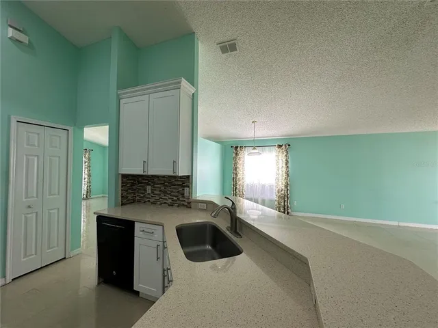 $2,400 | 4320 Northern Dancer Way, Orlando, FL 32826