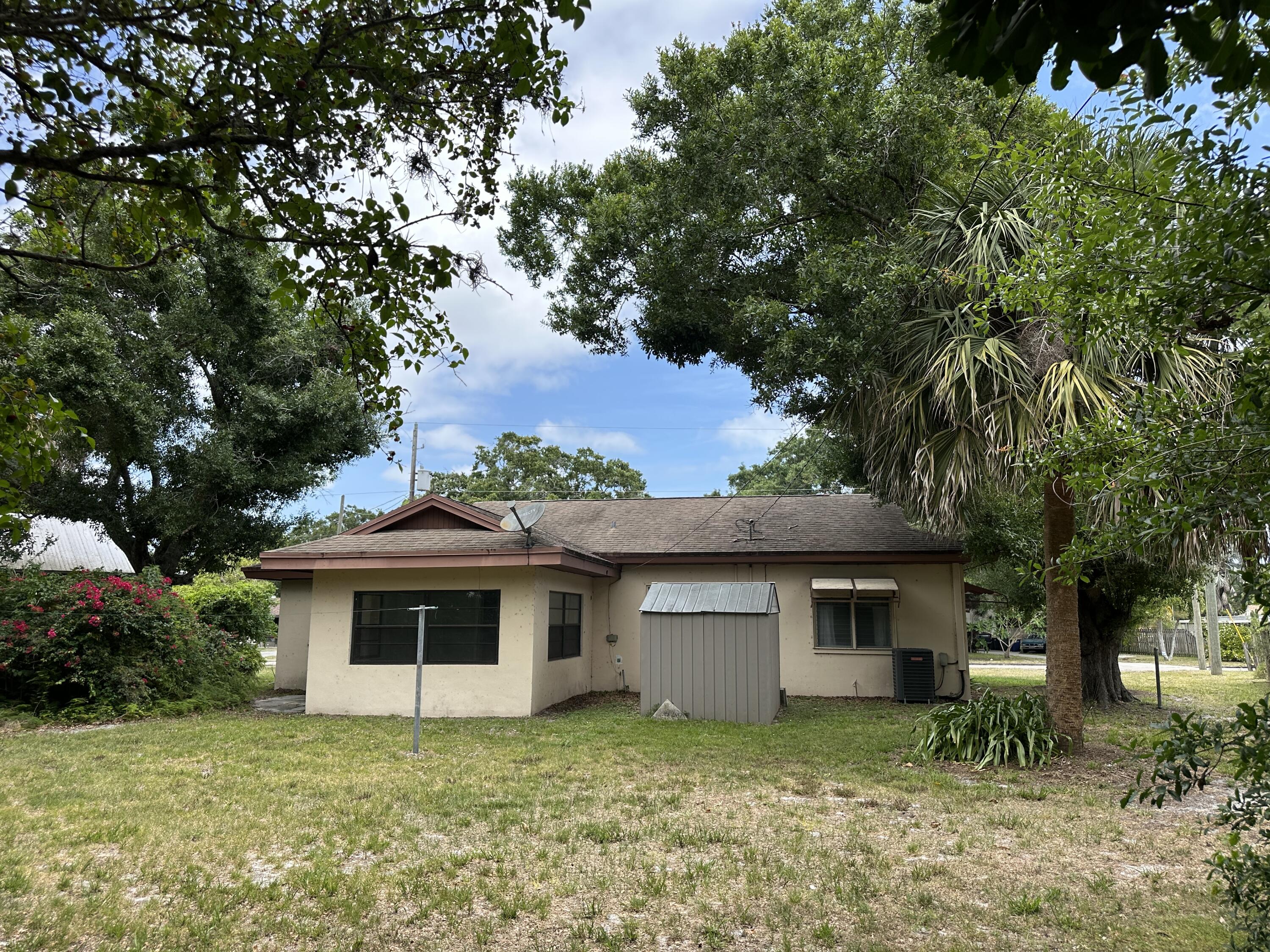 1507 Edgevale Road Fort Pierce, FL 34982 - Photo 24 of 59 1505