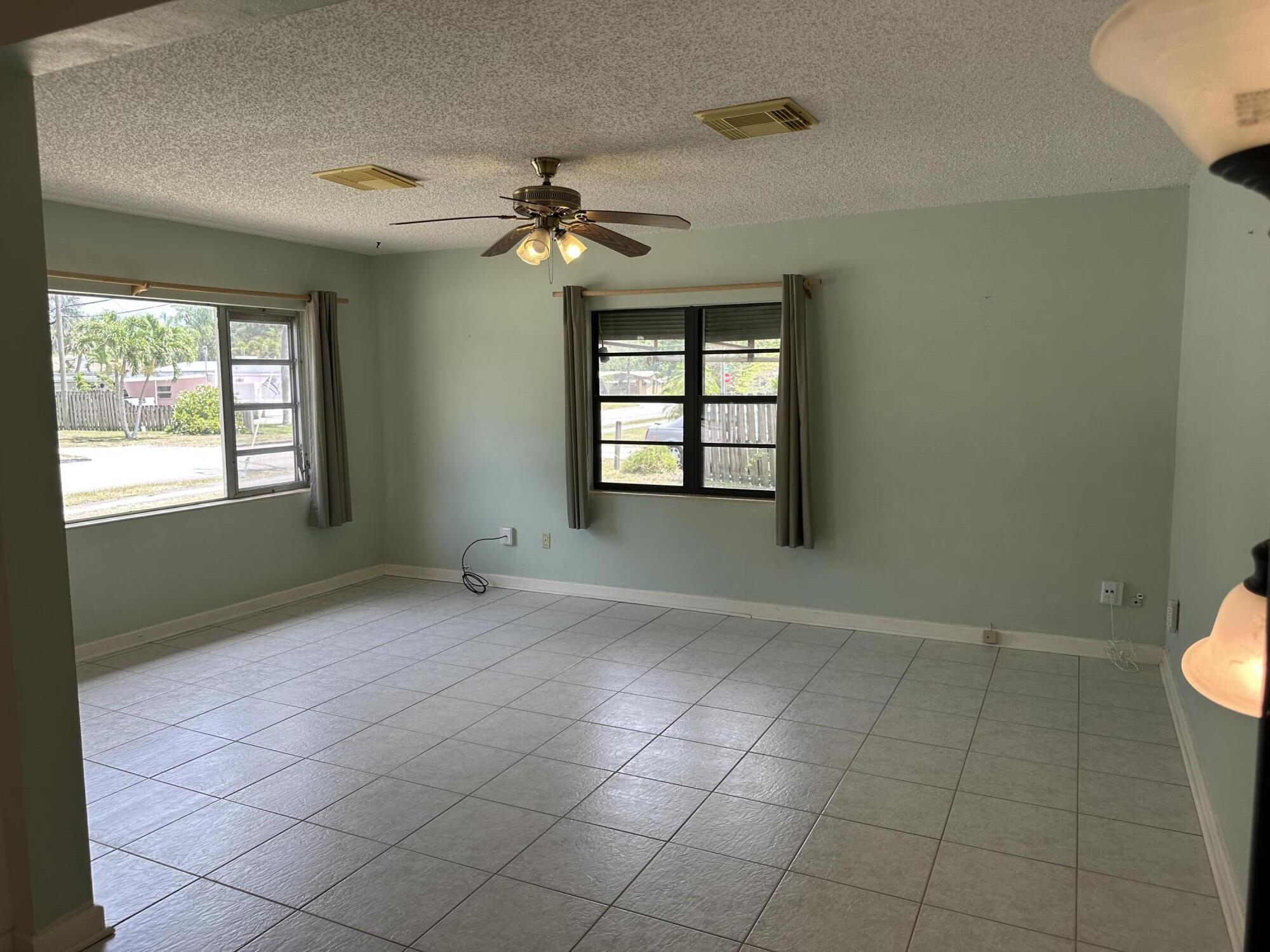 1507 Edgevale Road Fort Pierce, FL 34982 - Photo 7 of 59 1505 Living