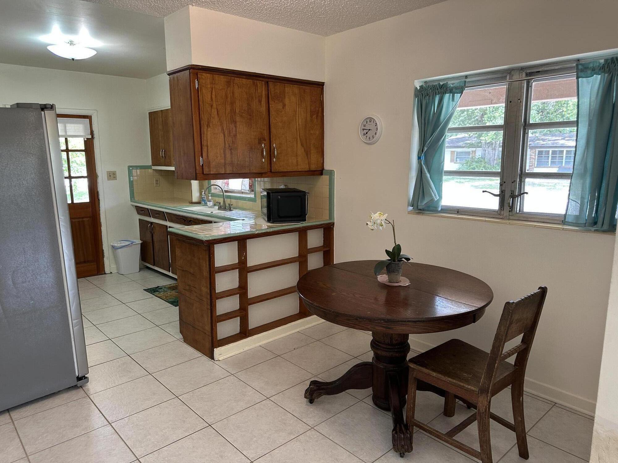 1507 Edgevale Road Fort Pierce, FL 34982 - Photo 10 of 59 1505 Dining