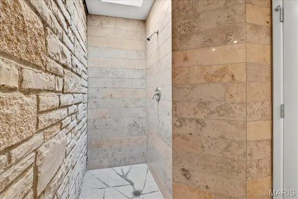 $3,950,000 | 12 East Brentmoor Park, St. Louis, MO 63105