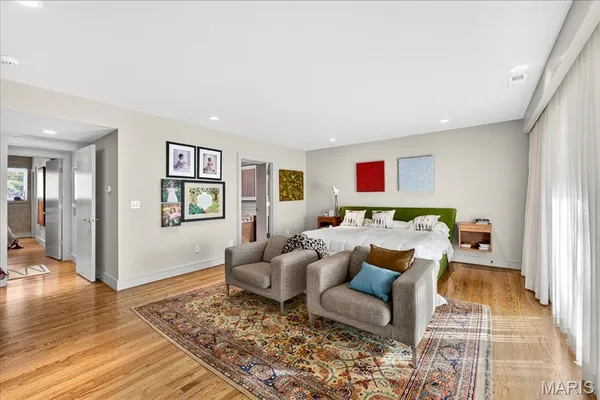 $3,950,000 | 12 East Brentmoor Park, St. Louis, MO 63105