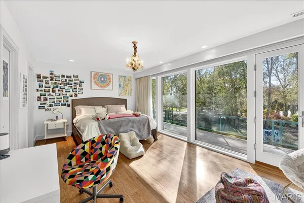 $3,950,000 | 12 East Brentmoor Park, St. Louis, MO 63105