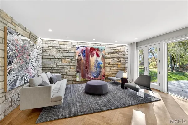 $3,950,000 | 12 East Brentmoor Park, St. Louis, MO 63105