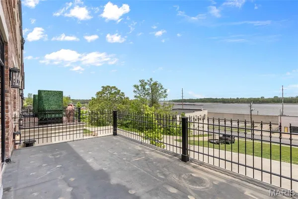 $525,000 | 325 Main Street, Cape Girardeau, MO 63701