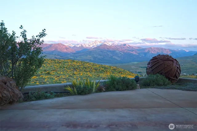 $3,300,000 | 99 Hilltop Drive, Winthrop, WA 98862