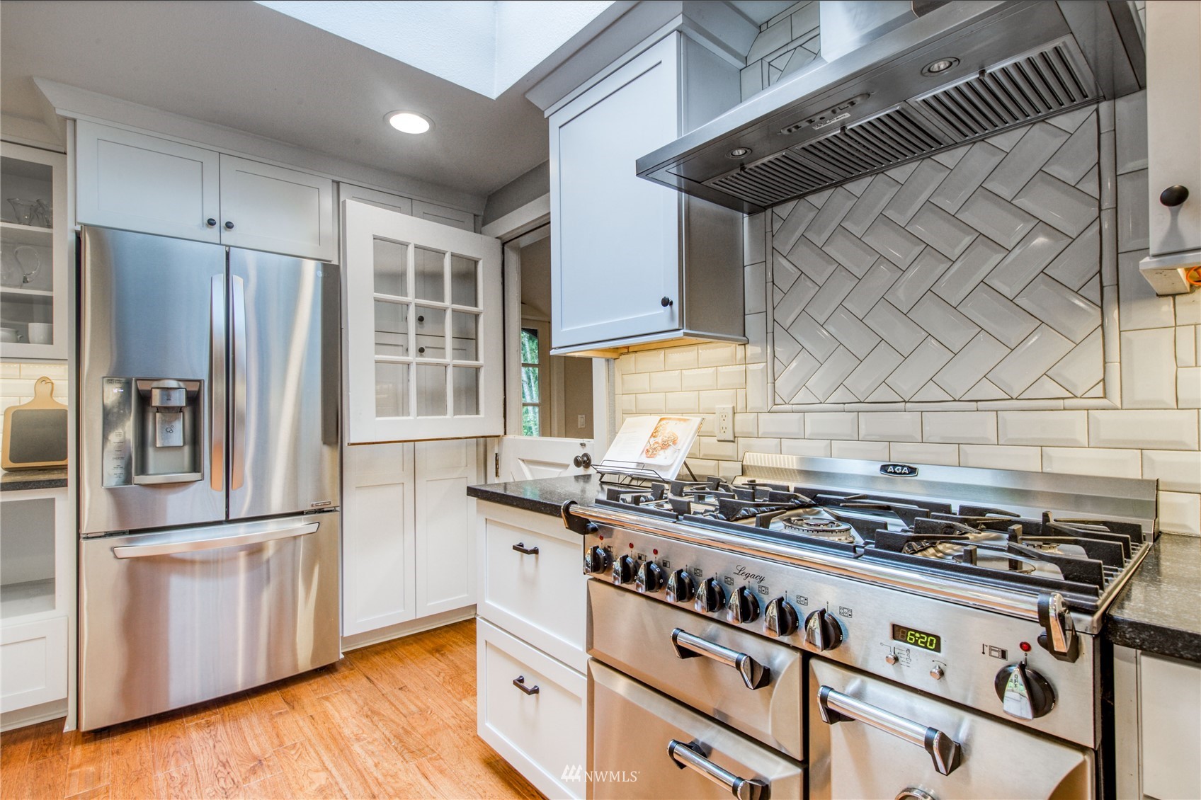 6470 Northeast Marshall Road Bainbridge Island, WA 98110 - Photo 12 of 40 Gallery Image 12