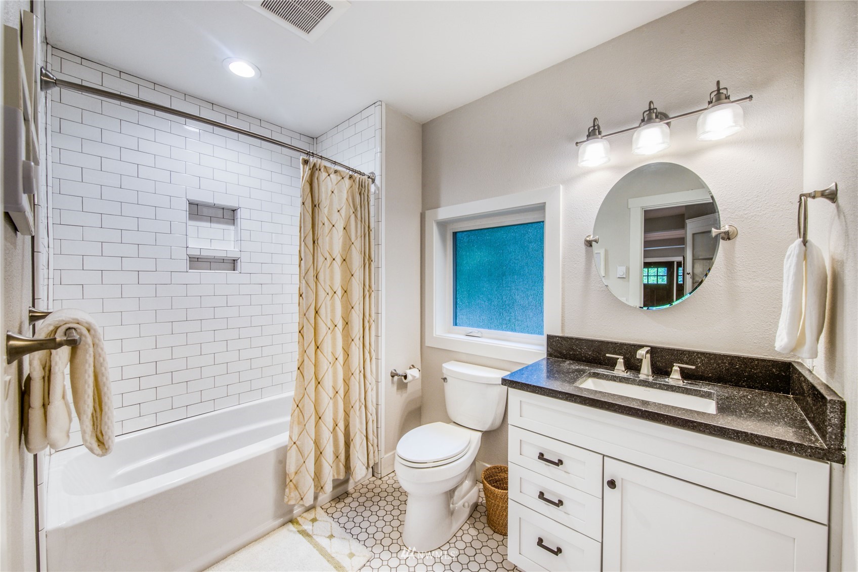 6470 Northeast Marshall Road Bainbridge Island, WA 98110 - Photo 31 of 40 Gallery Image 31
