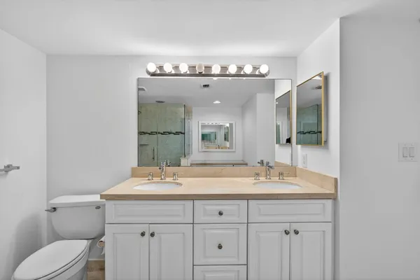 $2,900 | 4200 North Ocean Drive, Unit 21606, Riviera Beach, FL 33404