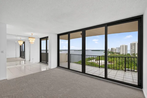$2,900 | 4200 North Ocean Drive, Unit 21606, Riviera Beach, FL 33404