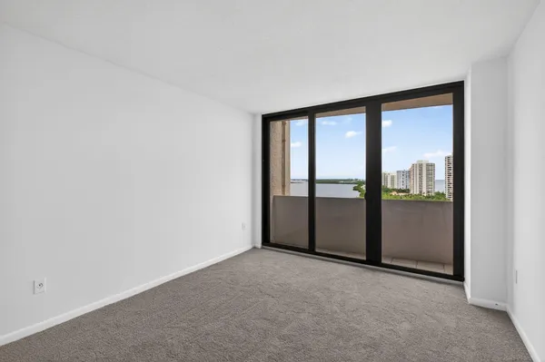 $2,900 | 4200 North Ocean Drive, Unit 21606, Riviera Beach, FL 33404