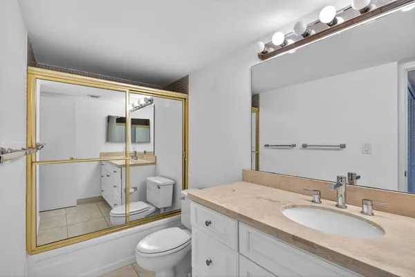 $2,900 | 4200 North Ocean Drive, Unit 21606, Riviera Beach, FL 33404
