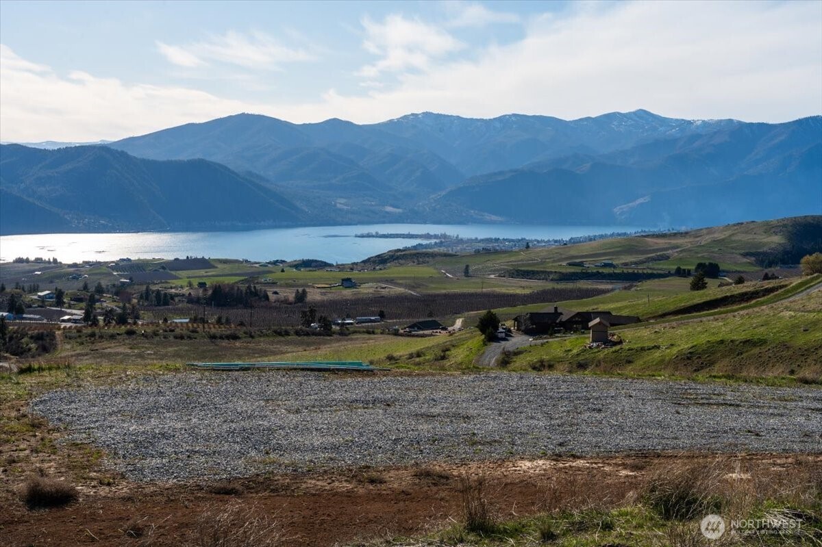 562 Chelan Ranch Road Chelan, WA 98816 - Photo 3 of 38