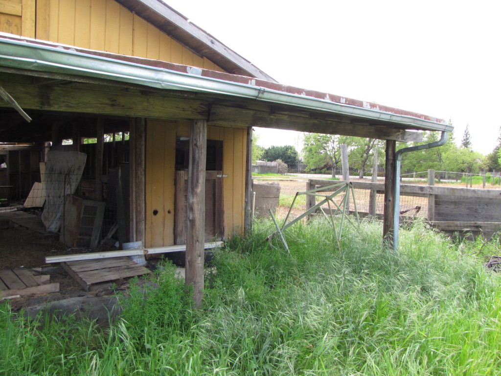 2555 Old Alturas Road Redding, CA 96003 - Photo 3 of 3 old barn