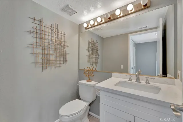 $948,000 | 17 Oxford, Unit 28, Irvine, CA 92612