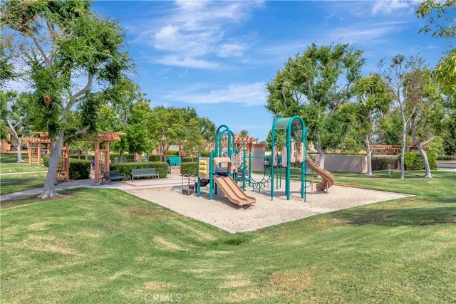 $948,000 | 17 Oxford, Unit 28, Irvine, CA 92612