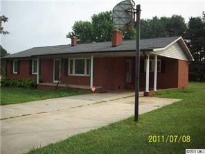 143 Barry Oak Road Statesville, NC 28625 - Photo 2 of 8
