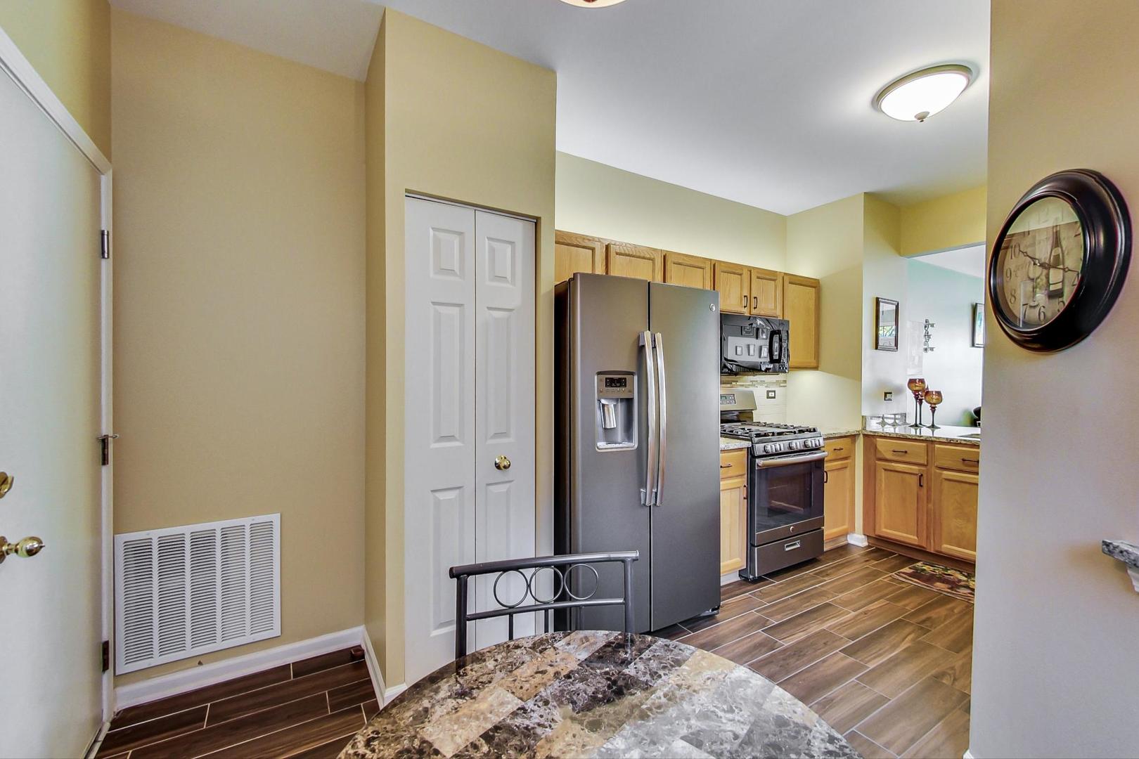 2189 Lake Ridge Drive Glendale Heights, IL 60139 - Photo 13 of 30