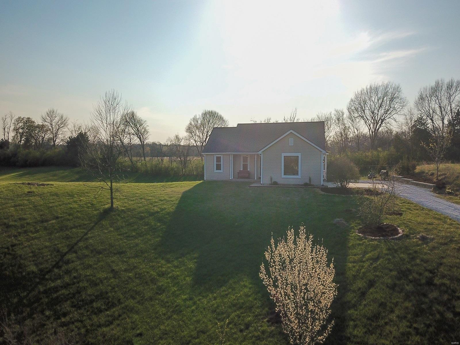 6623 David Scott Drive Waterloo, IL 62298 - Photo 1 of 42