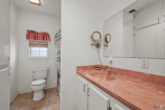 $430,000 | 19706 Highway 643, Vacherie, LA 70090