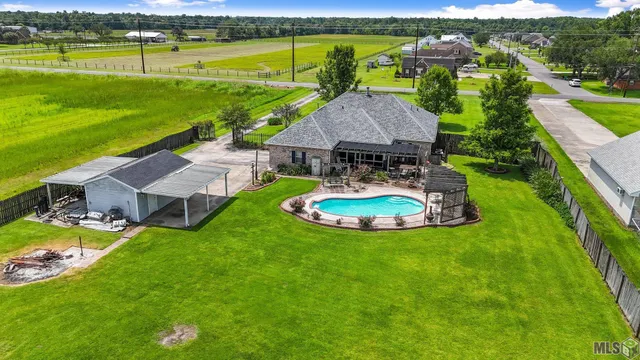 $430,000 | 19706 Highway 643, Vacherie, LA 70090