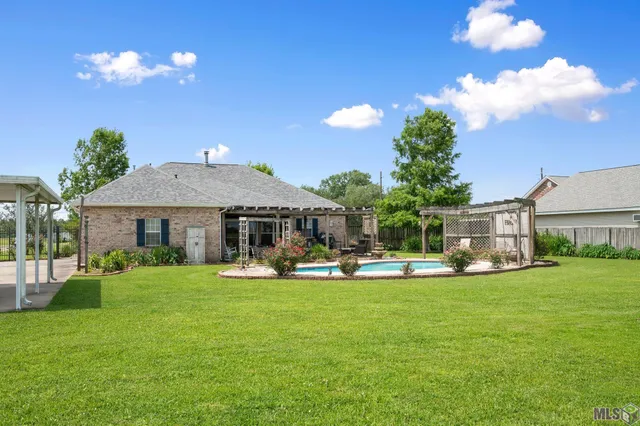 $430,000 | 19706 Highway 643, Vacherie, LA 70090