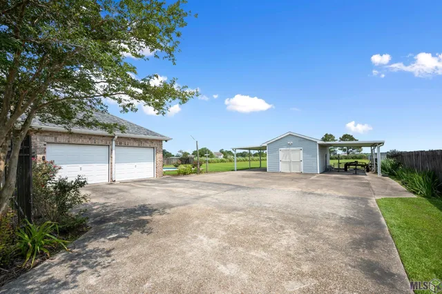 $430,000 | 19706 Highway 643, Vacherie, LA 70090