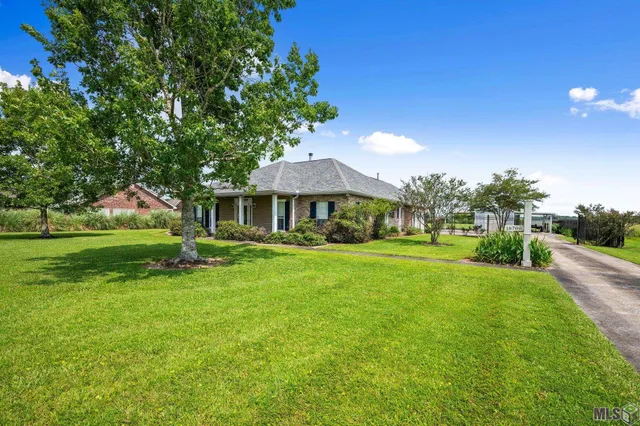 $430,000 | 19706 Highway 643, Vacherie, LA 70090