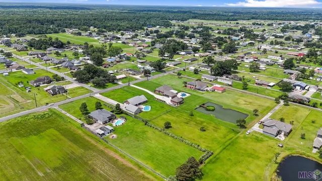 $430,000 | 19706 Highway 643, Vacherie, LA 70090