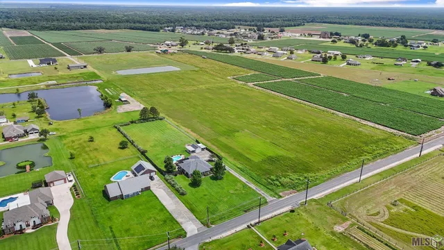 $430,000 | 19706 Highway 643, Vacherie, LA 70090