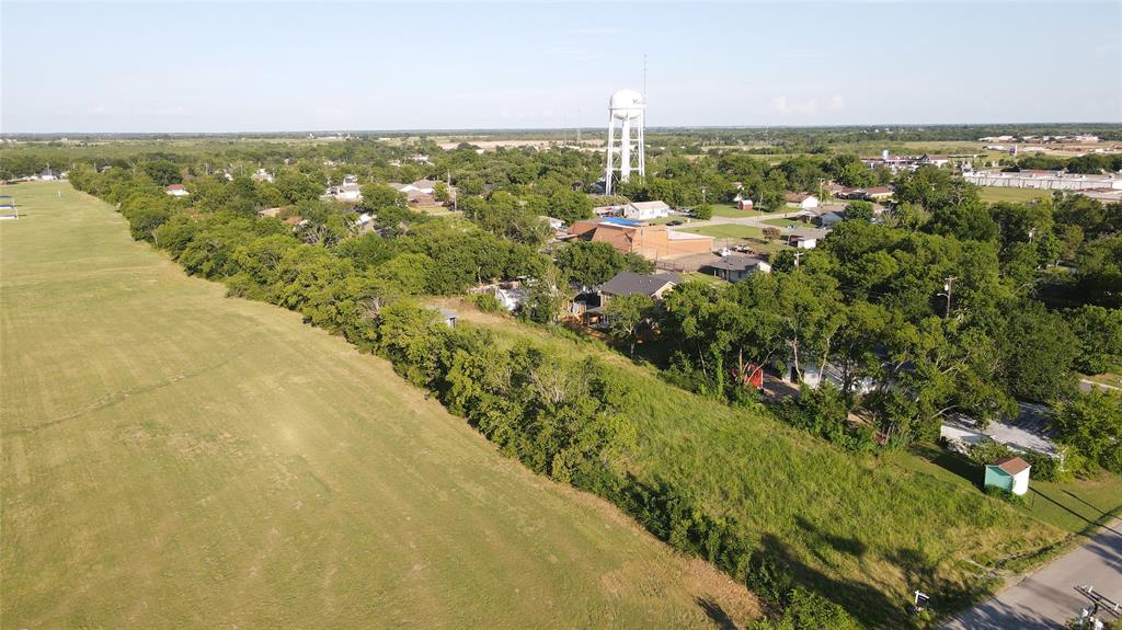 404 Alton Street Kaufman, TX 75142 - Photo 2 of 3 a view of city and ocean
