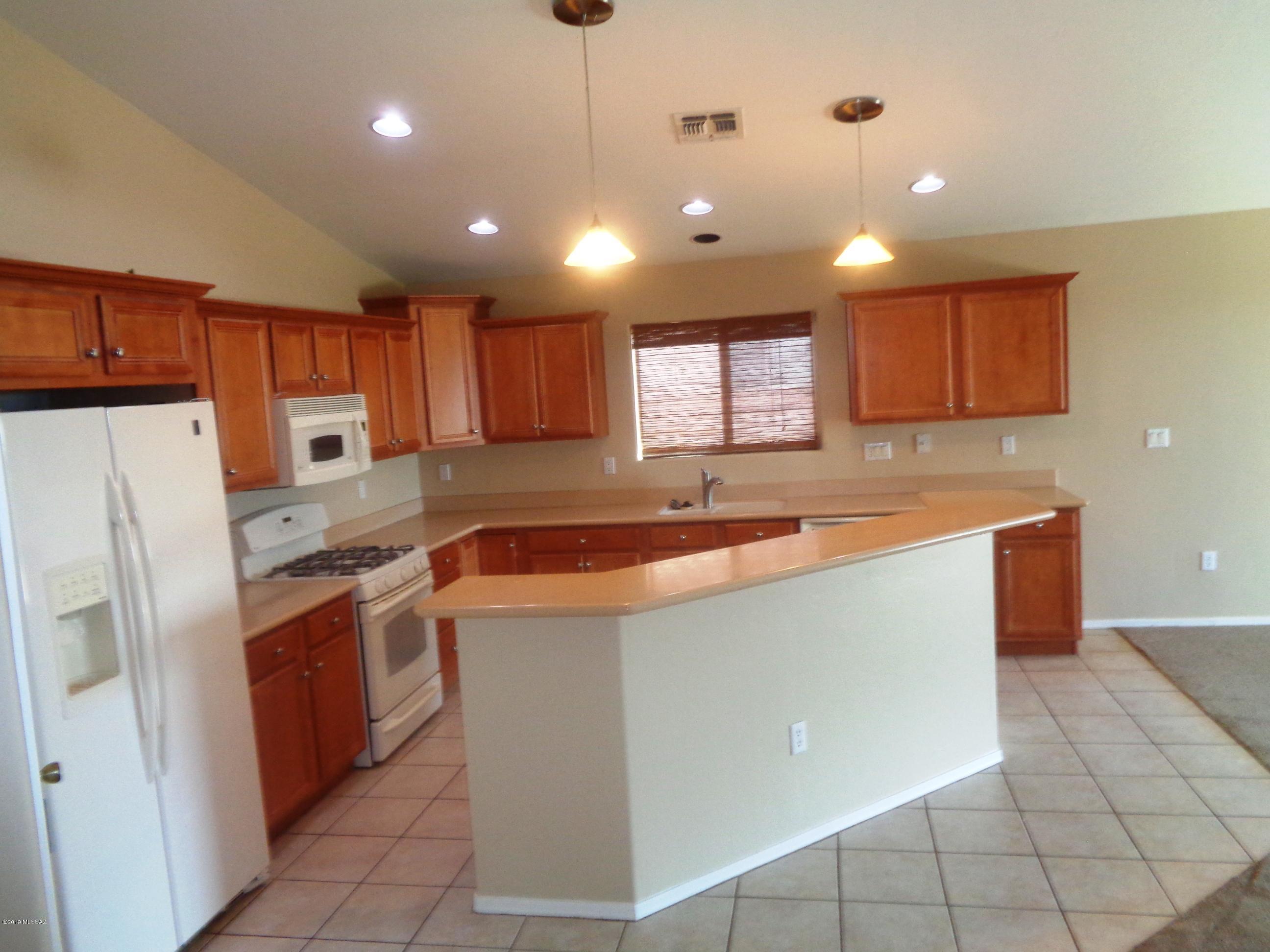 554 South Stone Bench Road Vail, AZ 85641 - Photo 9 of 41 Gallery Image 9