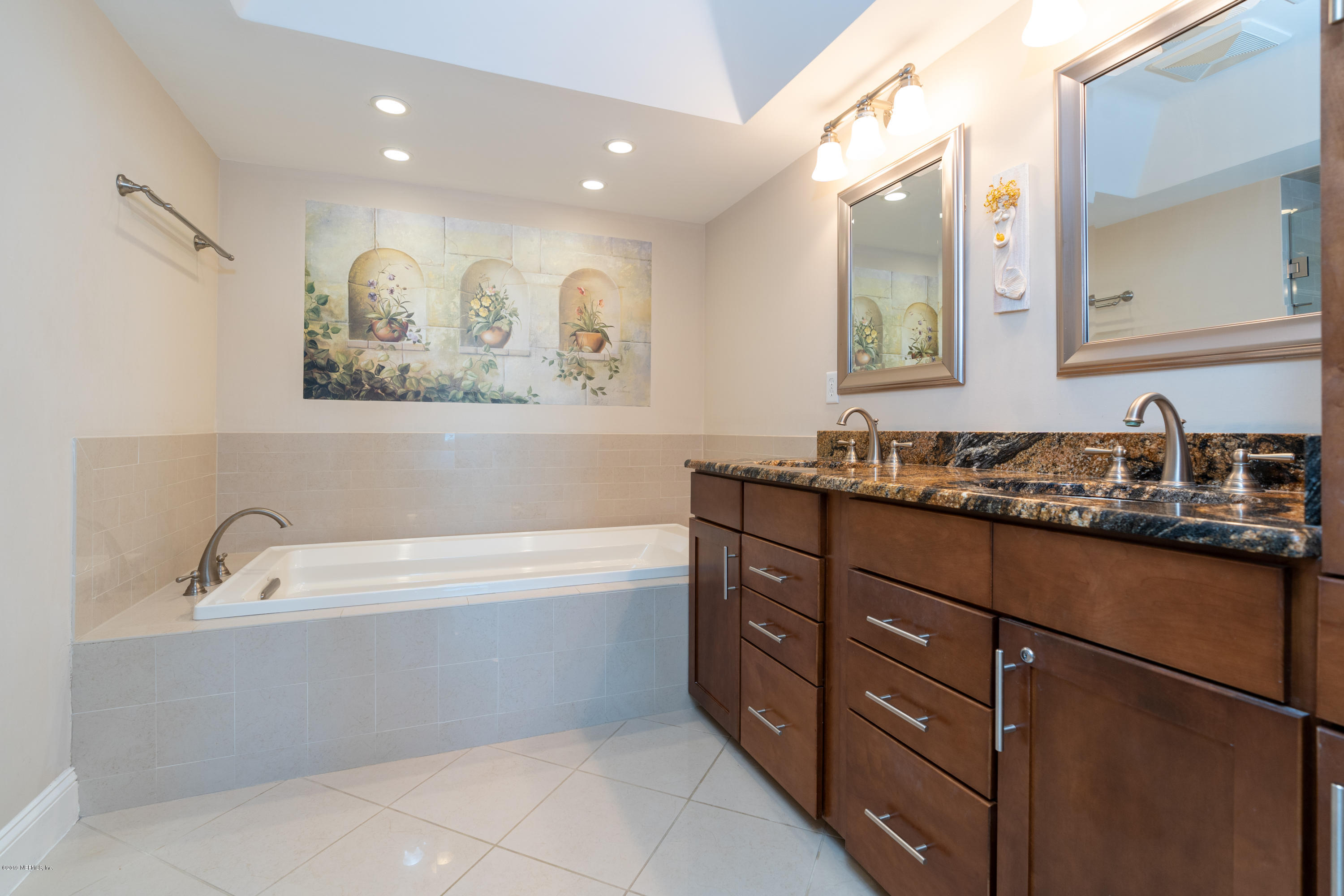 1 10th Street, Unit 202 St. Augustine, FL 32080 - Photo 17 of 48 DSC00688